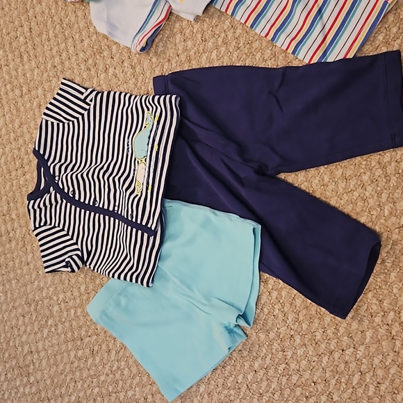 Outfit Bundle - Picture 12 of 13